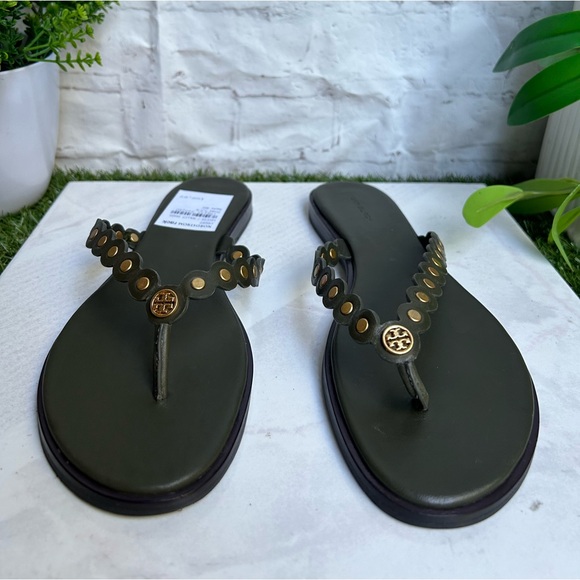 TORY BURCH BENTON SCALLOPED
SANDALS THONGS IN LECCIO GREEN BRASS women size 9.5 - Picture 8 of 17